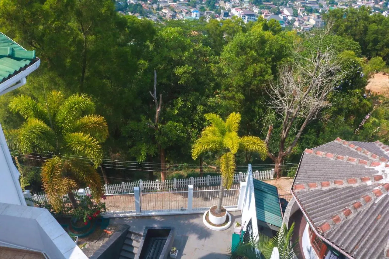 *** Hotel The White Villa Kandy Sri Lanka